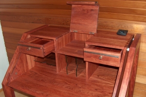 Gesellenstück: Sekretär aus Bubinga Massivholz und Behandlung mit HABiol UV&nbsp;